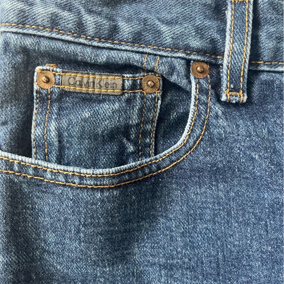Vintage Calvin Klein Jeans (loose fit) - Picture 8 of 13